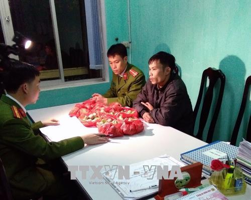 Vận chuyển pháo lậu đêm 30 Tết ảnh 1